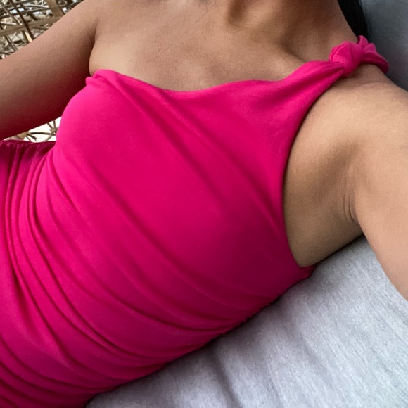 Knotted One Shoulder Ruched Dress - Picture 5 of 6